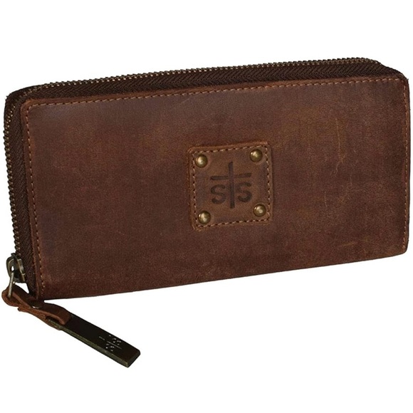 STS Ranchwear Women's Distressed Brown Leather Baroness Bi-fold Zip Wallet - Picture 1 of 7